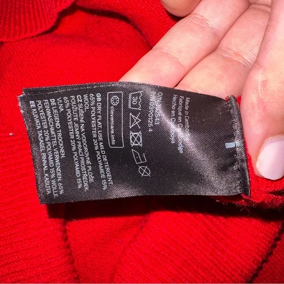 H&M Red Knit Sweater - Picture 3 of 3